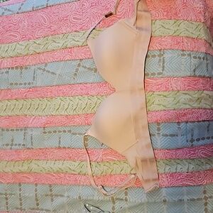 Pink wireless Bra